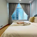 Sky Suites Calm 2Br Suite At Klcc